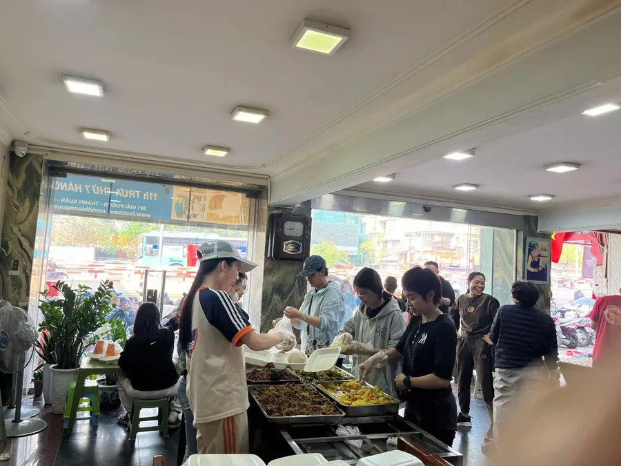 Gửi trọn yêu thương trong từng xuất cơm trưa