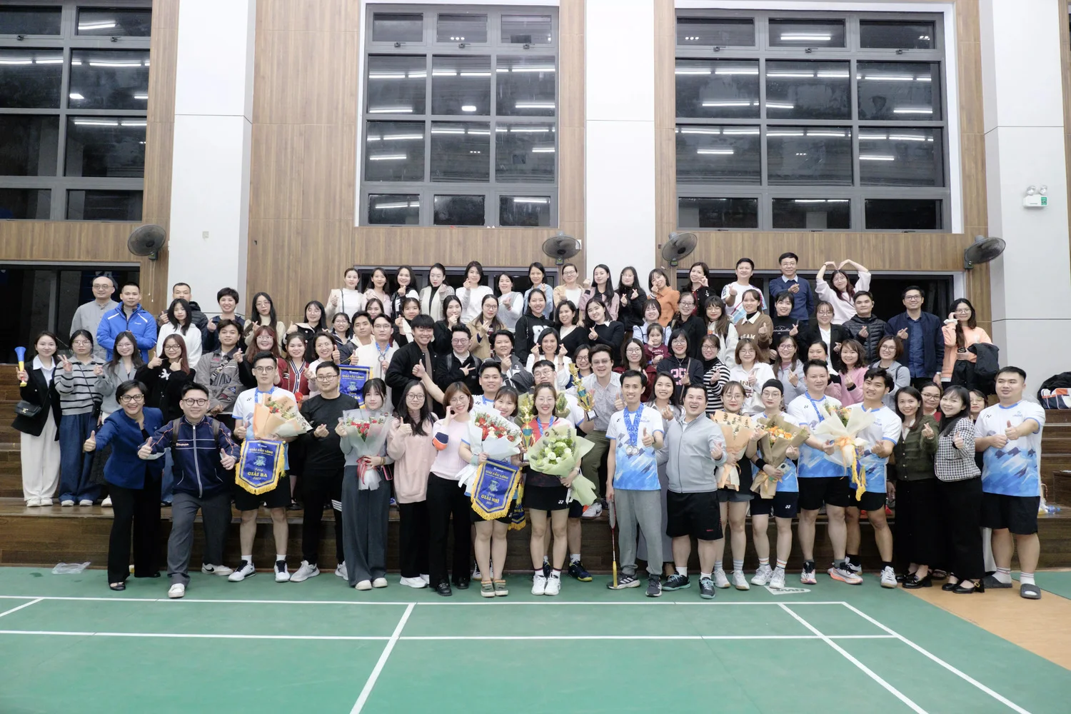 Giải cầu lông 2025: Rực lửa sân cầu - Cháy hết mình với tinh thần TS Group