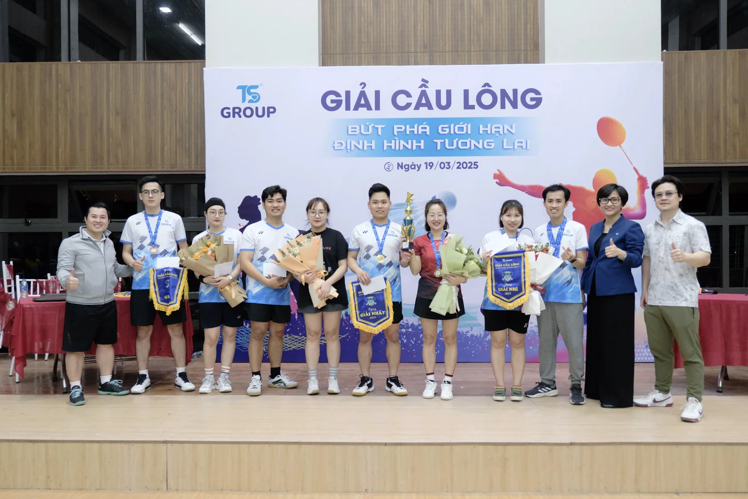 Giải cầu lông 2025: Rực lửa sân cầu - Cháy hết mình với tinh thần TS Group