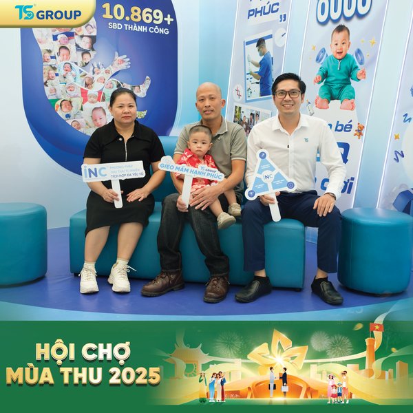 Không khí Hội chợ Mùa Thu: Khi hành trình làm cha mẹ bắt đầu từ một cuộc gặp gỡ
