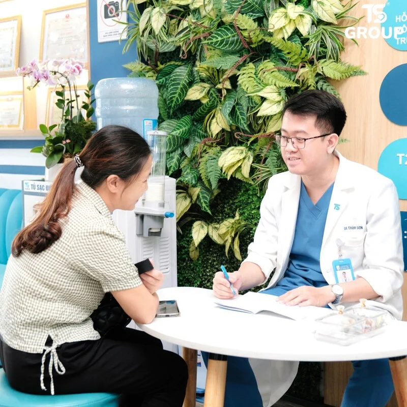 Cách cân bằng sức khỏe sinh sản cho nữ công nhân làm ca đêm