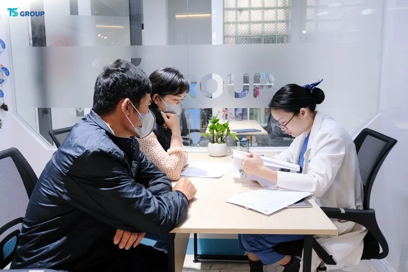 Tần suất và cách sinh hoạt vợ chồng để tăng cơ hội thụ thai tự nhiên